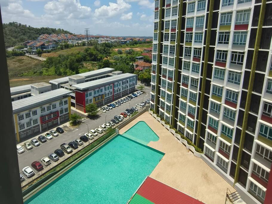 Apartment Lv13 Poolview By Vhomestay